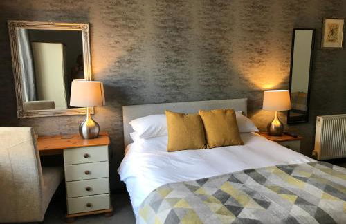 Rooms @ Number Six - Photo 2