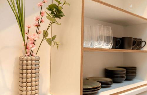 Modern Kudamm Luxury Home with 2 kitches - Foto 21