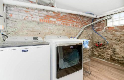 Chic 4BR 3BA Historic Home Near Country Club Plaza - Photo 20