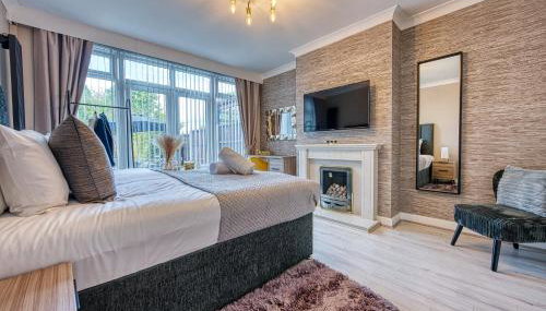 Elegant 5 Bed House - Sleeps 9, Central Solihull, NEC, JLR, HS2, Resorts World, Airport Business and Leisure Stays, - Foto 3