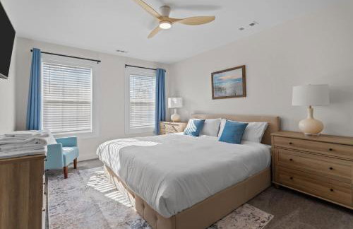 Brand New 4BR Near Downtown and Lucas Oil Stadium - Photo 13