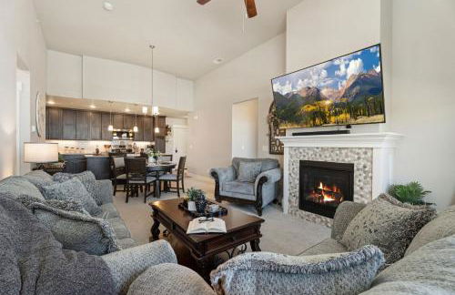 Serene Retreat With Hot Tub, Sauna, Pool & Gym - Foto 24