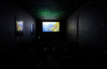 Ultimate Lake Resort Xtravaganza - Luxury - Waterfront - Boathouse - Sleeps 18 - Photo 31