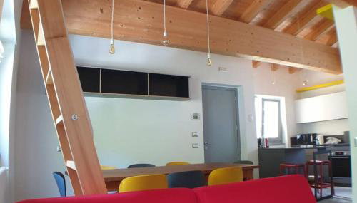 LA FINESTRA SUL FIUME-GRAZIOSA MANSARDA.CIR 014O74 - Foto 1