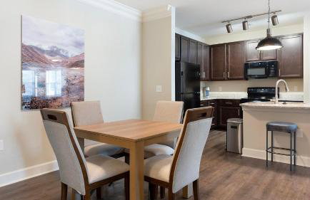 Landing Stylish 3BD Clubhouse Gym - Photo 12