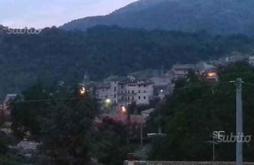 AI piedi del Gran Sasso - Foto 1