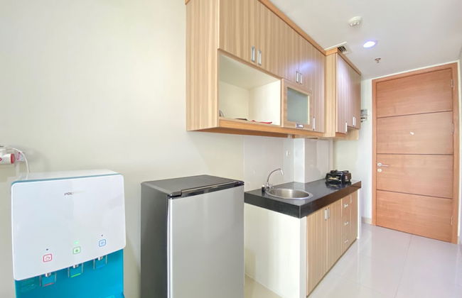 Stylish & Comfy Studio at Dago Suites Apartment - Photo 7