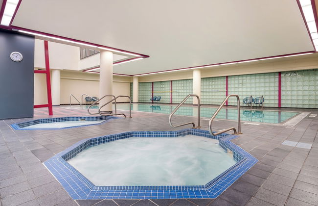 Embarc Vancouver - Photo 1