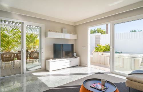 Porto Mare 42 with heated pool on the Front Line by CanaryScape - Foto 14