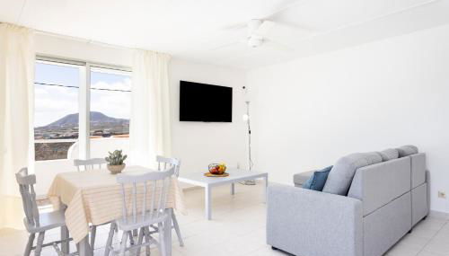 Oasis Tenerife Rentals con Piscina climatizada, Cocina exterior y Barbacoa - Foto 5