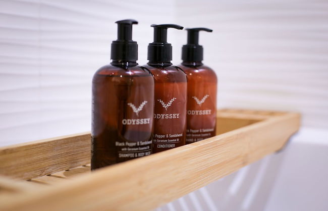 Cozy Luxury City Apartment in Central Bracknell - Photo 15