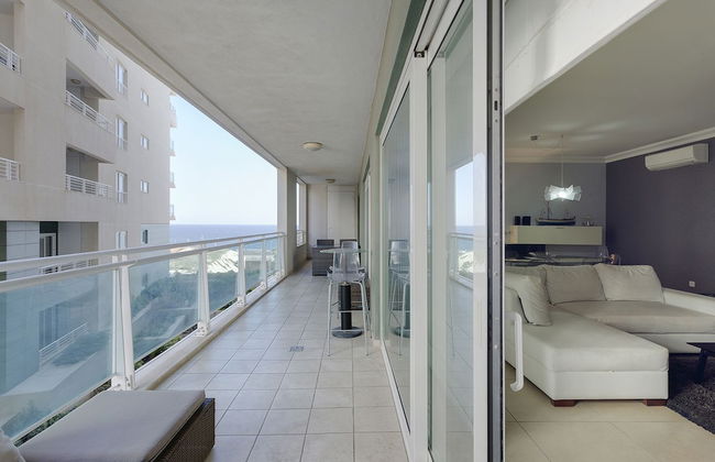 Luxury Apt With Side Seaviews and Pool, Best Location - Foto 11