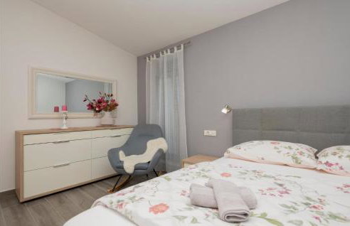 Gorgeous Home In Vrgorac With Wifi - Foto 29