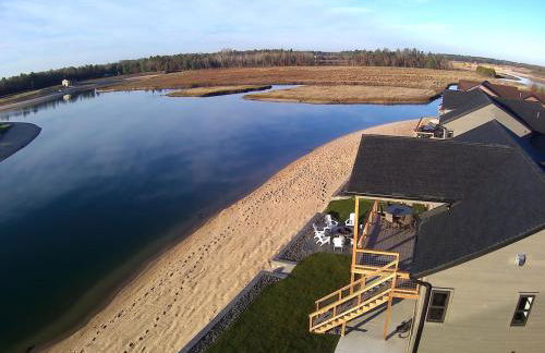 Lakefront, Private Beach, Garage Bar, Near WI Dells, King Beds, Sleeps 16, Near Ski Hills - Foto 60