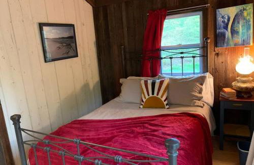 The Creek Cabin at Sky Hollow - Foto 10