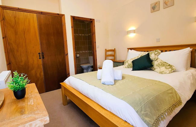 The Victorian Barn self catering holidays with pool & hot tubs - Photo 76