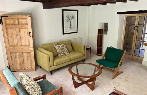 Richmond Hill Cottages, Exclusive 6 bedroom Farm House, Markington with heated pool - Photo 38