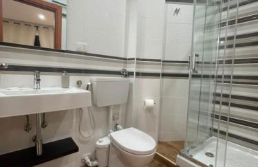 REGAL HOME Apartment - Photo 19