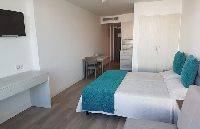 Melini Hotel Suites - Photo 11