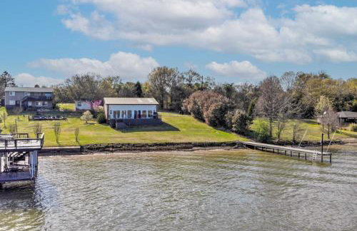 Modern Cedar Creek Lake Retreat with Panoramic View! - Foto 40