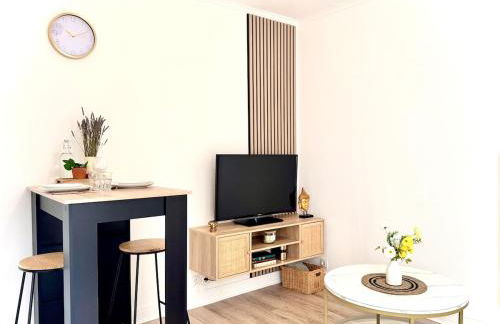 Terrasse privée - Centre Valence - Gare 5 min - Wifi rapide - Foto 7