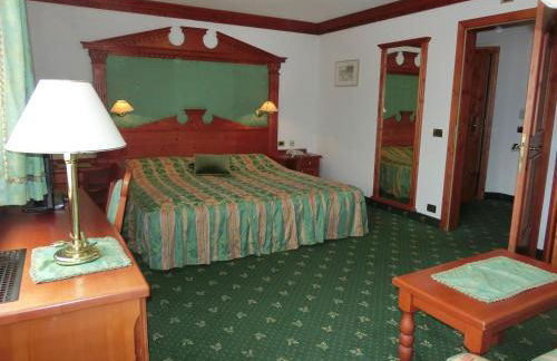 Garni Criss - Foto 24