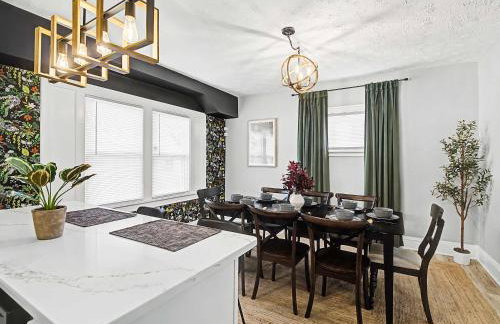 Newly Renovated and Designed Near Downtown - Foto 20