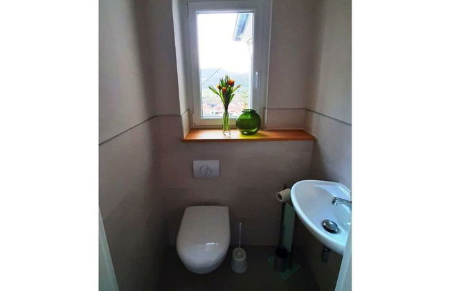 Under the District Administrator's Mountain - Foto 5