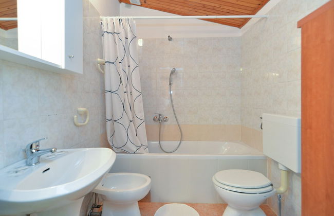 Apartment 669 - Photo 27