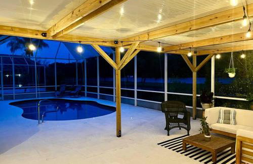Spacious 5BR Private Home, Private Pool & Salt Water Spa, Minutes from Beaches - Foto 30