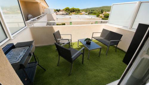 Studio cosy climatisé avec piscine parking Centre de Brignoles - Photo 2