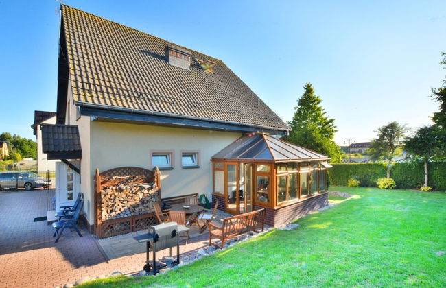 Holiday Home in Jaroslawiec Near the Beach - Photo 1