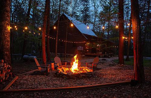 Secluded Cabin - Games, Fire Pit, Hot Tub, Pet OK - Foto 54