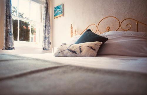 Beautiful cozy old Cottage near the Sea and all Attractions - Foto 14