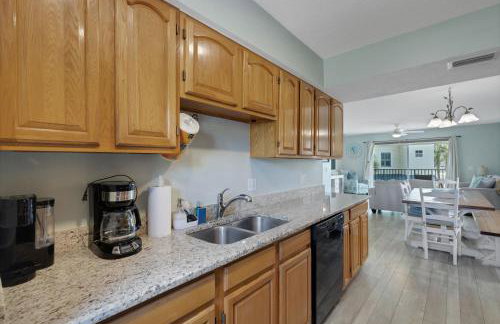 Oceanview - Heated Pool - Game Room - Steps to Beach - Sleeps 8 - Foto 35