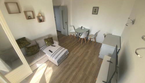 Appartement T2 clim, wifi, parking centre ville à 10mn, plage 20mn - Foto 3