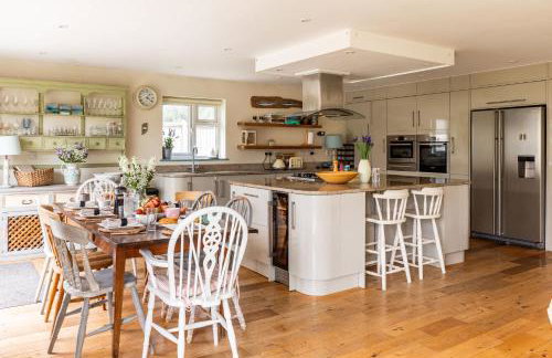 5 Bedroom Family Friendly Beach House - a skip to the water! - Foto 16