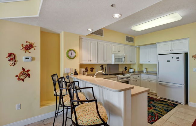 Oceanfront Condo with Spacious Balcony - Unit 0306 by RedAwning - Foto 9