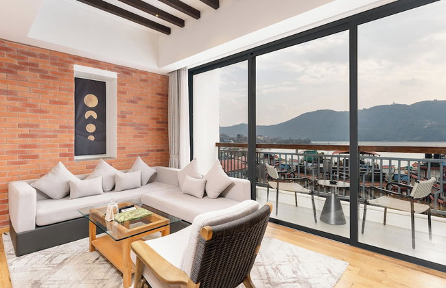 Atithi Suites - Photo 78