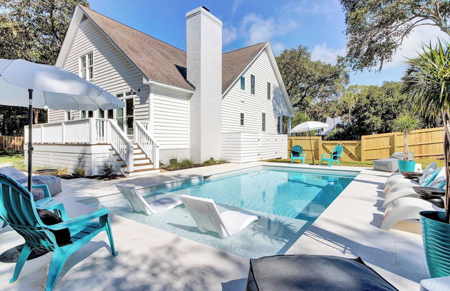 Southern Oasis by Avantstay 0.5mi Walk to the Beach, Pool, Patio, Large Yard - Photo 50