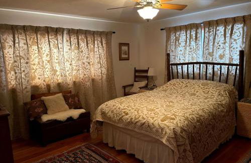 Secluded Cabin in Polebridge, Montana, with Fantastic Views of Glacier National Park - Dream Glamping Experience - Photo 14