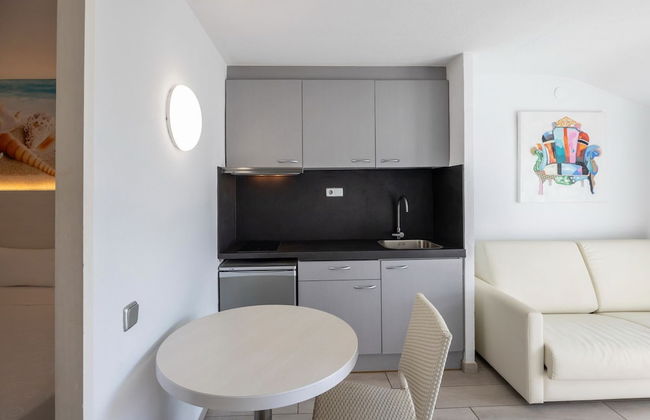 Aparthotel Miami Park - Photo 8