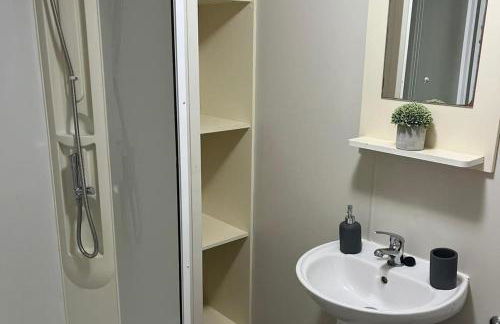 3 Bedroom Caravan - Sleeps 8 - Parking, Wifi, Pool - Foto 22