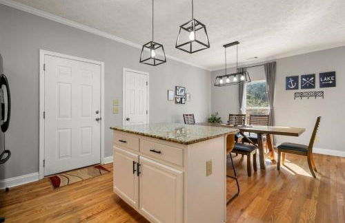 Lakeview with Dock and king bed Gainesville - Foto 44