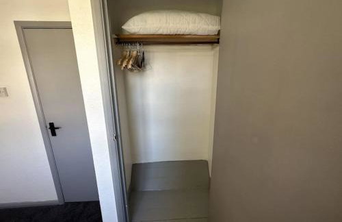 3-Bedroom spacious House, Private garden, Prime location, WiFi, Netflix - Foto 45