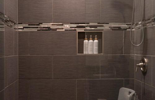 Game Barn, Cowboy Pool, 17ft Movie Screen - sleeps 10 - Foto 31