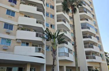 2 qrts c suíte, ar condicionado, piscina infantil e adulto, parquinho, estacionamento privativo, portaria 24hrs, self checkin, indicado pra família c crianças, casais e hóspedes a trabalho - Foto 25