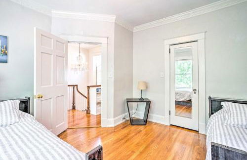 Majestic Richmond Apt with Tranquil Koi Pond! - Foto 35