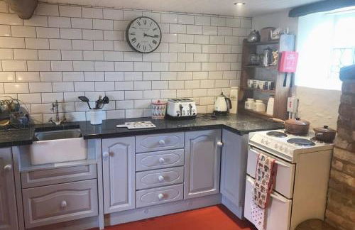 The Byre (Unusual and Different). - Foto 9