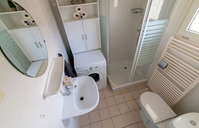 Canal-side Stay, Giethoorn - Photo 12